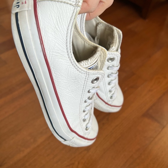 White Leather chuck Taylor Converse 7 - Picture 6 of 11